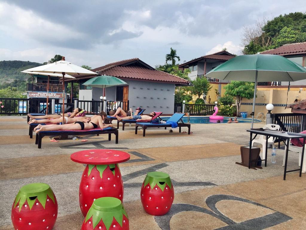 Lanta Halabala Resort Ko Lanta Buitenkant foto